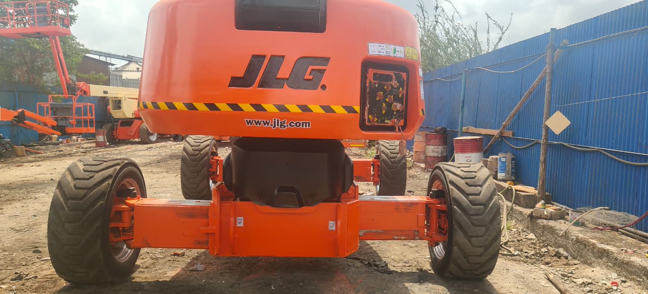 Telescopic Boom Lift - View 2